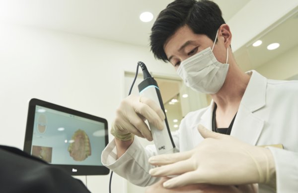 바른얼굴교정치과 경현 원장, 인비절라인 글로벌 갤러리 등재